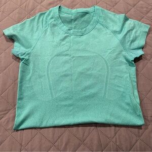 lululemon athletica Size 4 Teal Swiftly Tech Short Sleeve